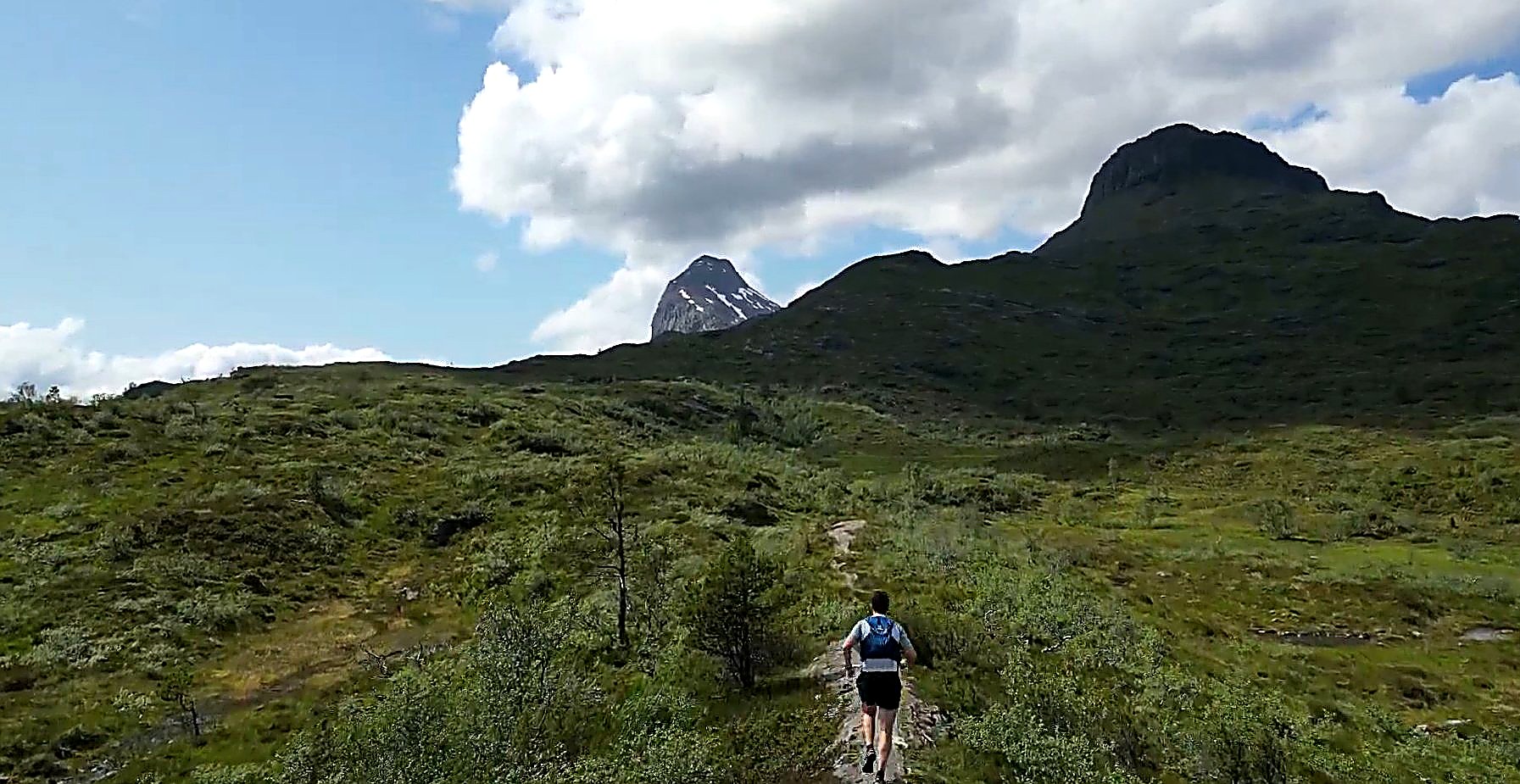 Mellom Hjelmelandsstølen og Yndestadsstølen